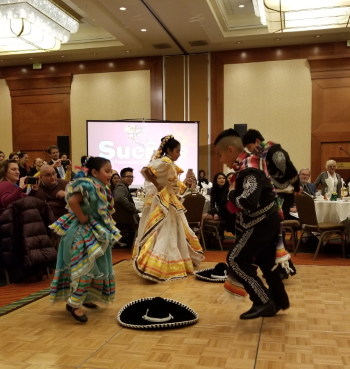 Grupo Tonantzin dancing